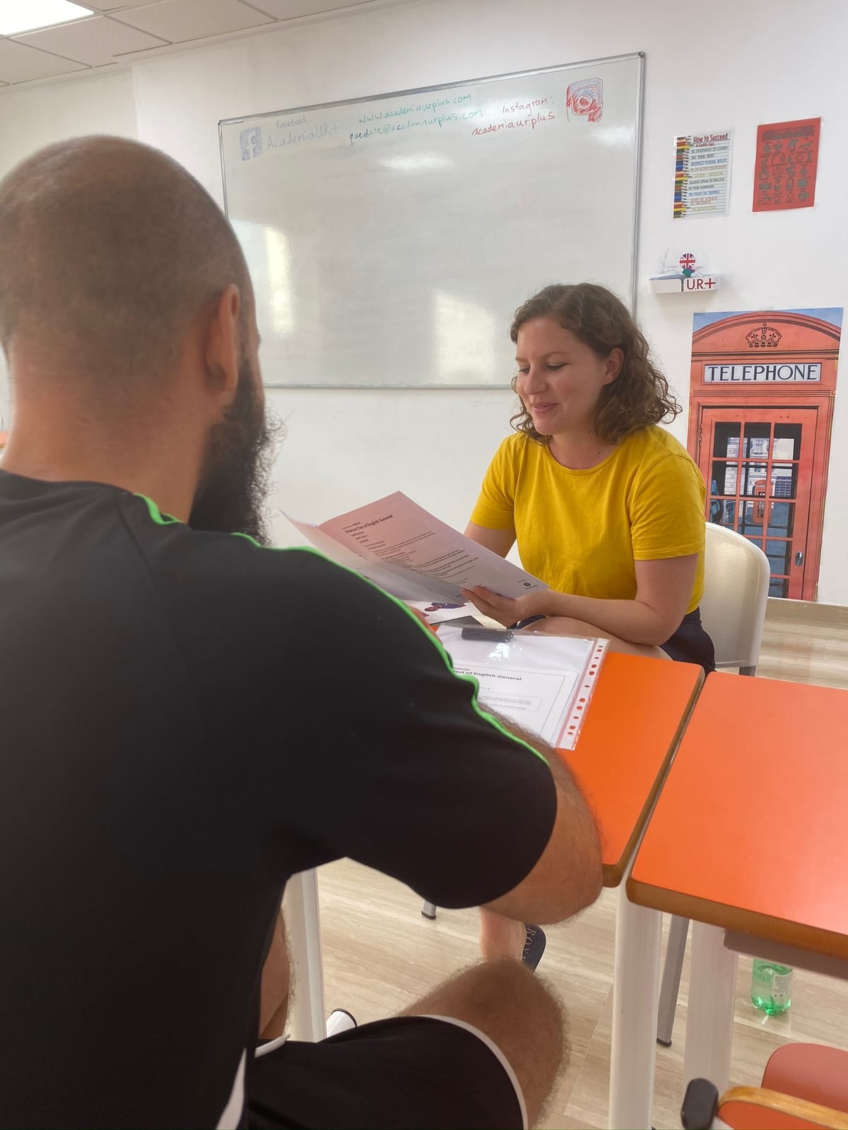 Aula de clases particulares de la academia de inglés UR+ en Valencia